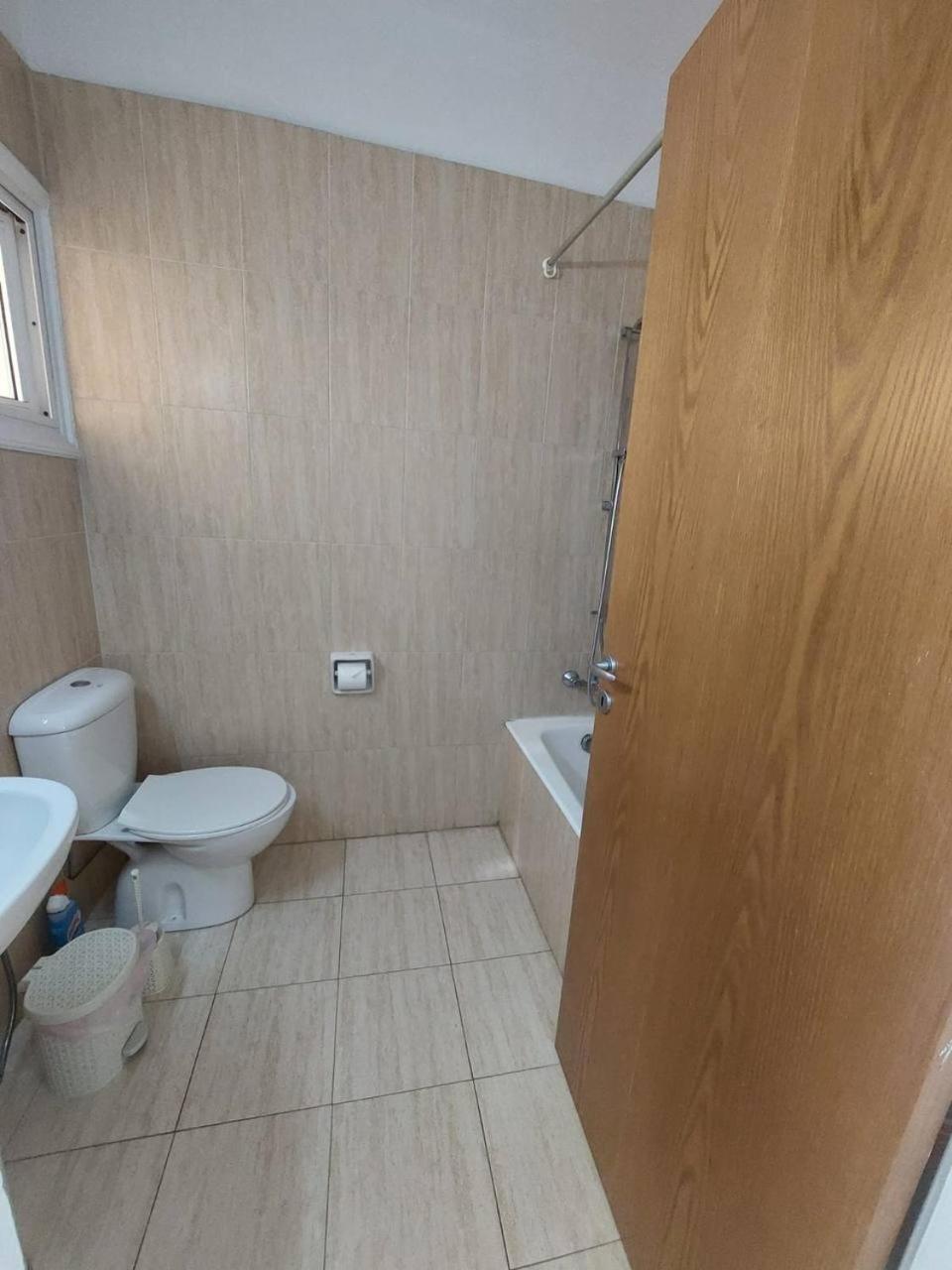 Sunny 2 Bedroom Larnaca Center ภายนอก รูปภาพ